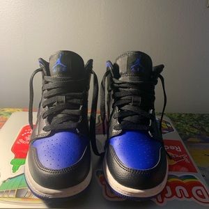 jordan 1’s Royal mids